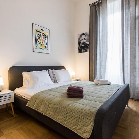 New Apartment On Rustaveli Avenue Tbilisi ภายนอก รูปภาพ