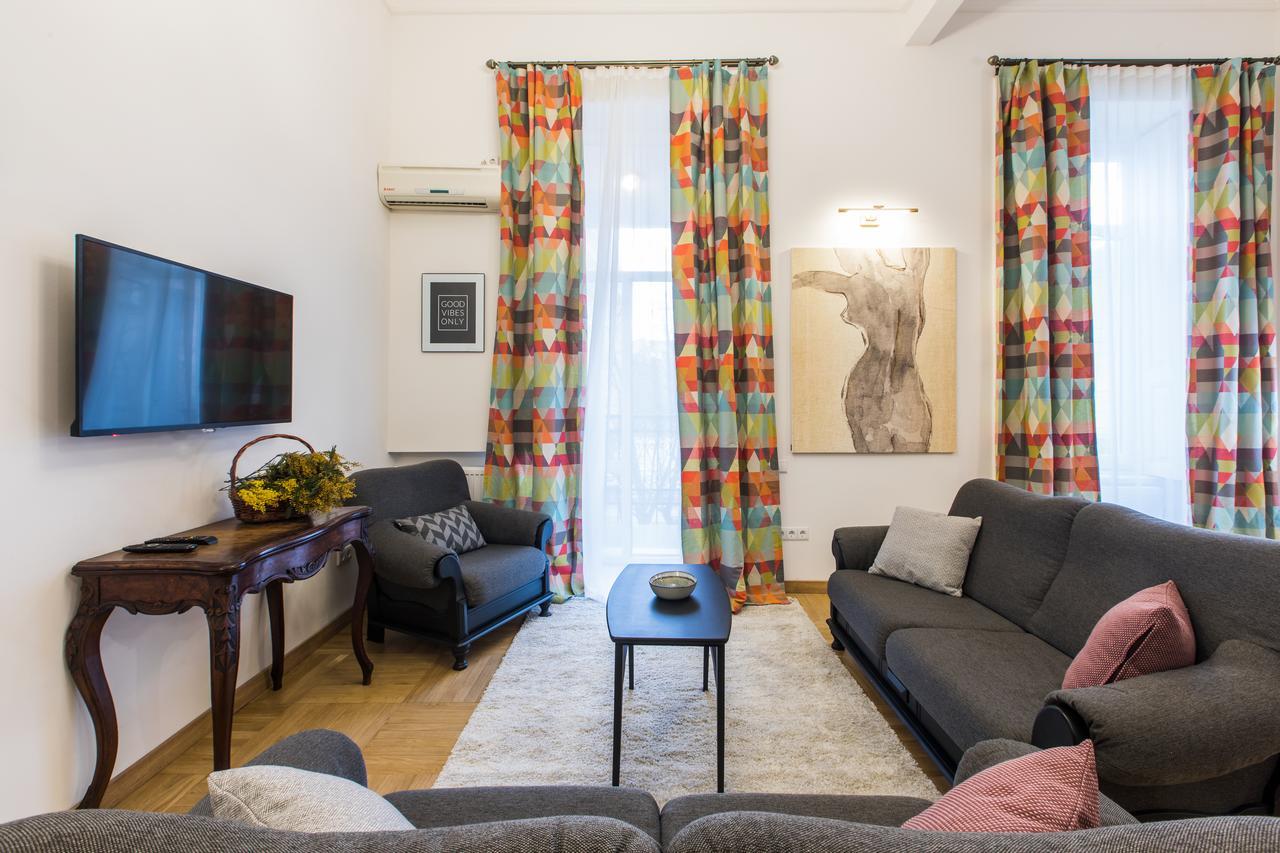 New Apartment On Rustaveli Avenue Tbilisi ภายนอก รูปภาพ