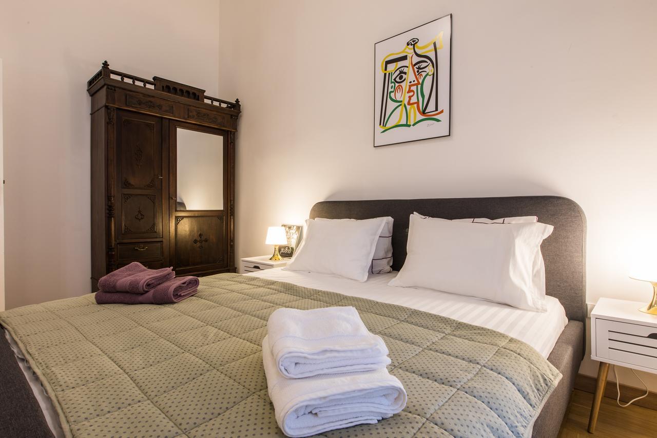 New Apartment On Rustaveli Avenue Tbilisi ภายนอก รูปภาพ